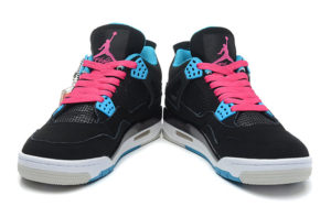 Nike Air Jordan 4 черные с розовым (35-40)