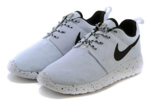 Nike Roshe Run бело-черные (35-44)