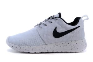 Nike Roshe Run бело-черные (35-44)