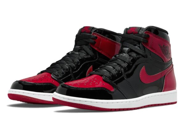 Nike Air Jordan 1 Retro High OG 'Patent Bred' черные с красным кожаные лакированные мужские-женские (40-45)